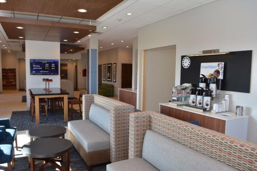 Holiday Inn Express & Suites Waterville - North By Ihg Luaran gambar