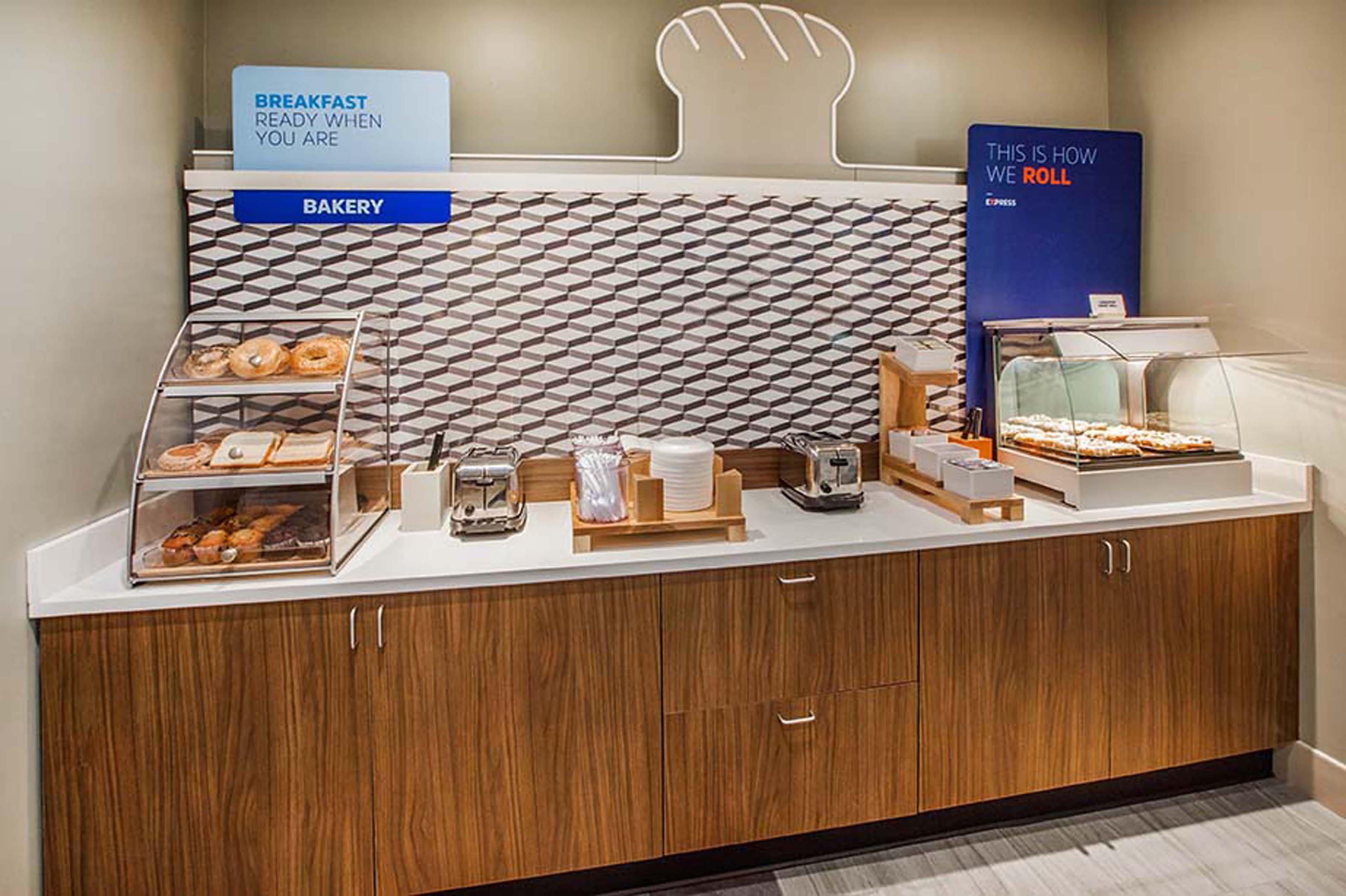 Holiday Inn Express & Suites Waterville - North By Ihg Luaran gambar