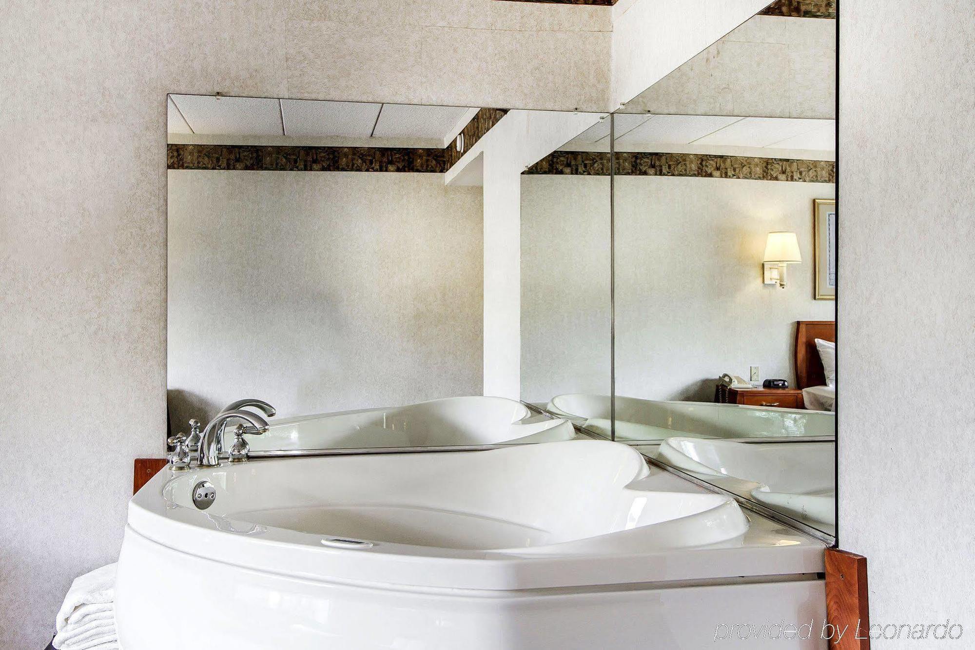 Holiday Inn Express & Suites Waterville - North By Ihg Luaran gambar