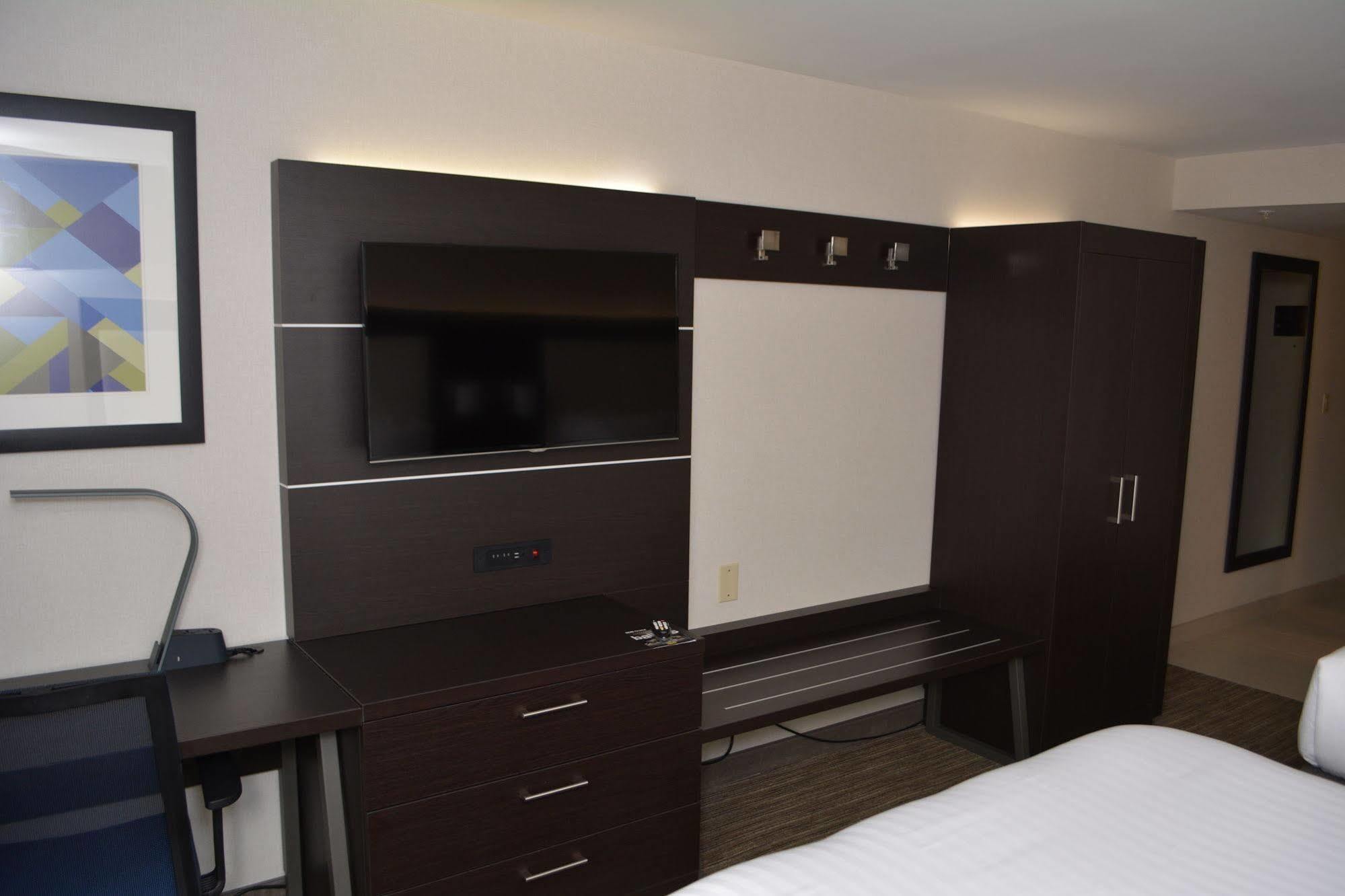 Holiday Inn Express & Suites Waterville - North By Ihg Luaran gambar